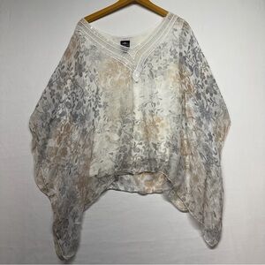 Le Marais Paris 100% Silk Floral Poncho Blouse Made in Italy M Boho Sheer